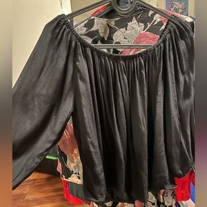 Who What Wear Black Blouse - off the shoulder XL